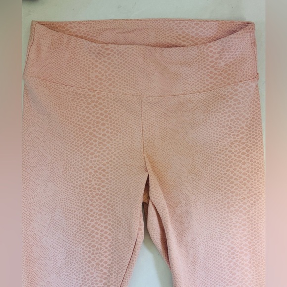 Koral Activewear Drive High Rise Leggings - Picture 6 of 8